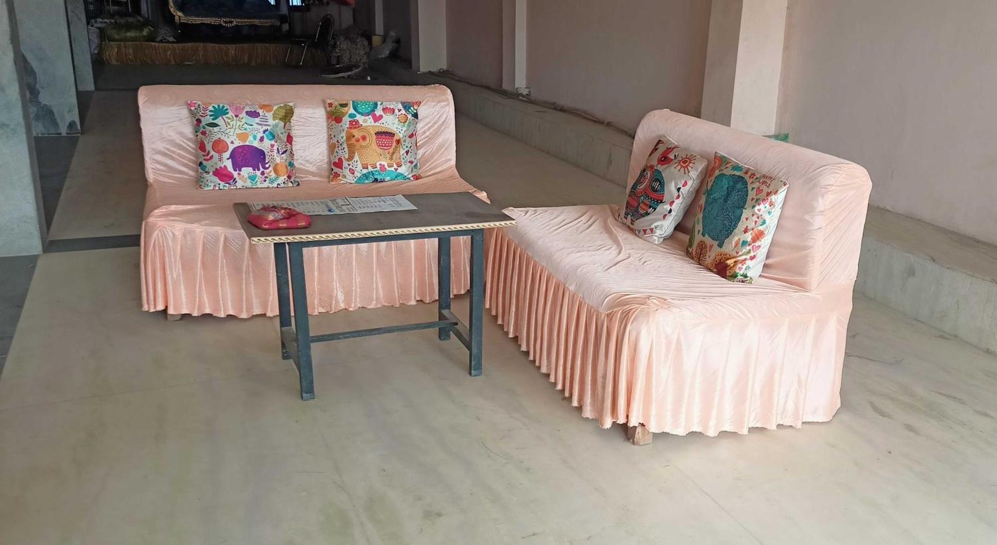 Oyo Hotel Radhe Krishna Marriage Hall Lakhnaú Exteriér fotografie