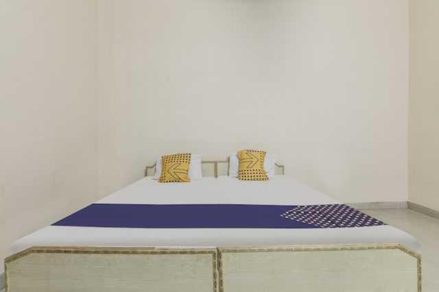 Oyo Hotel Radhe Krishna Marriage Hall Lakhnaú Exteriér fotografie